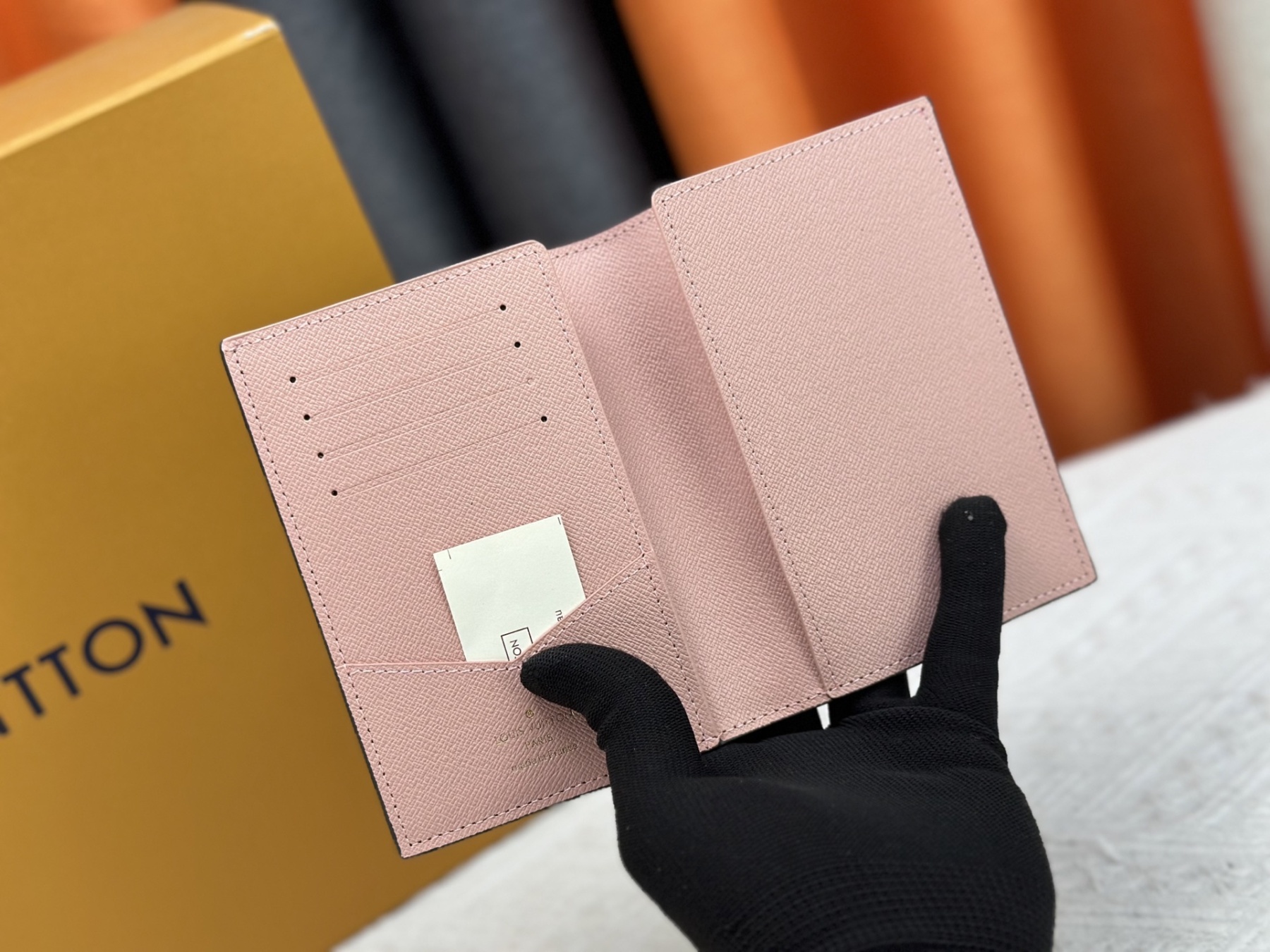 ルイ・ヴィトン パスポートカバー クーヴェルテュール･パスポール