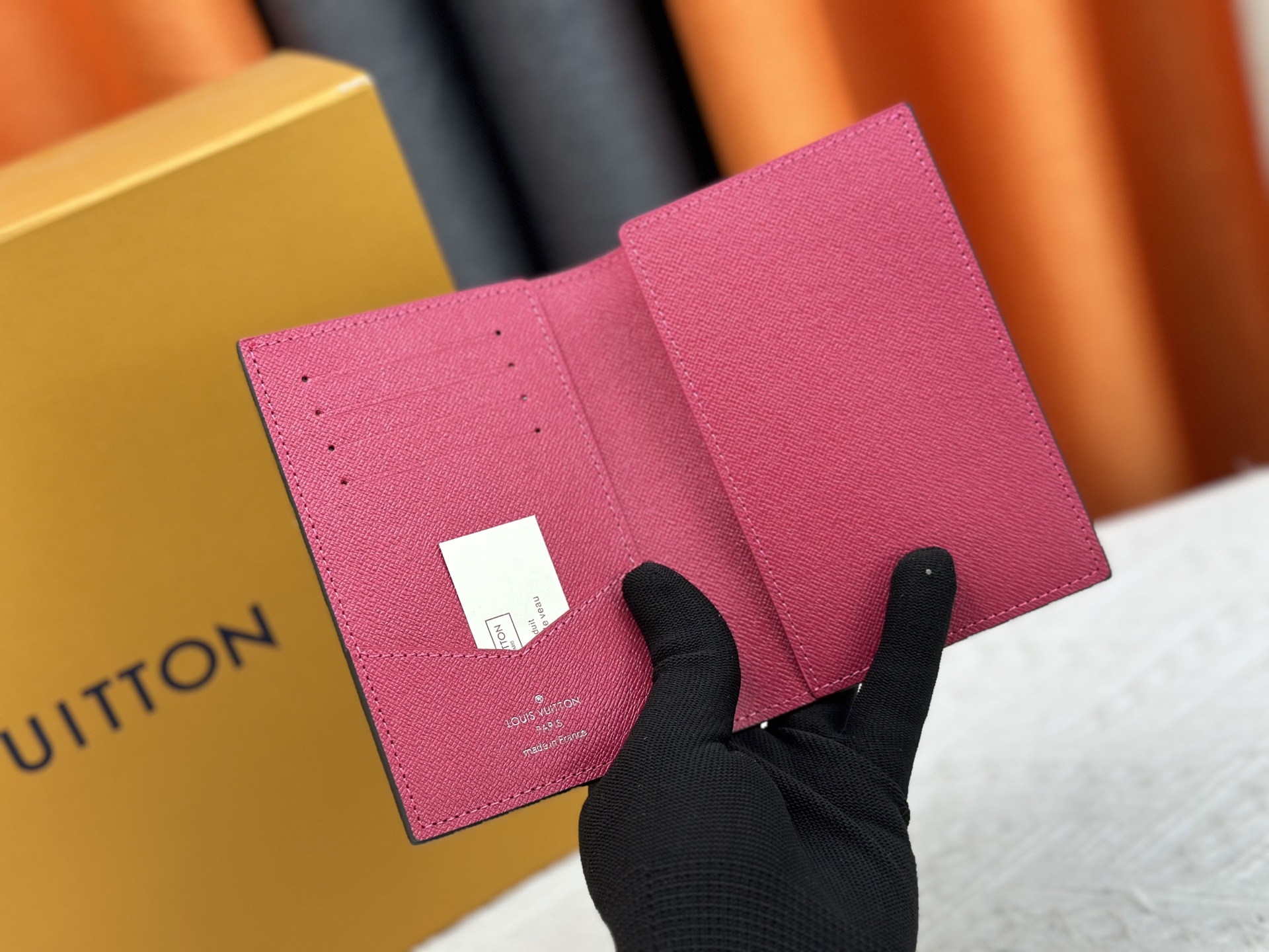 ルイ・ヴィトン パスポートカバー クーヴェルテュール･パスポール