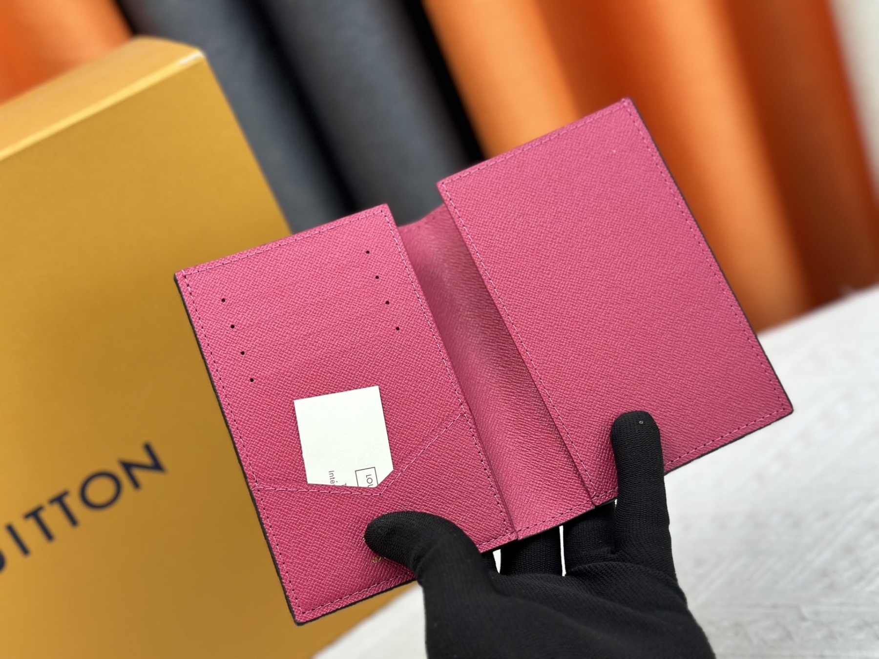 ルイ・ヴィトン パスポートカバー クーヴェルテュール･パスポール