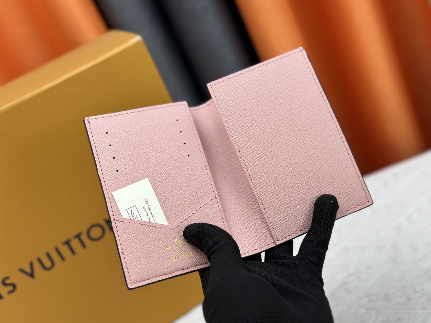 ルイ・ヴィトン パスポートカバー クーヴェルテュール･パスポール