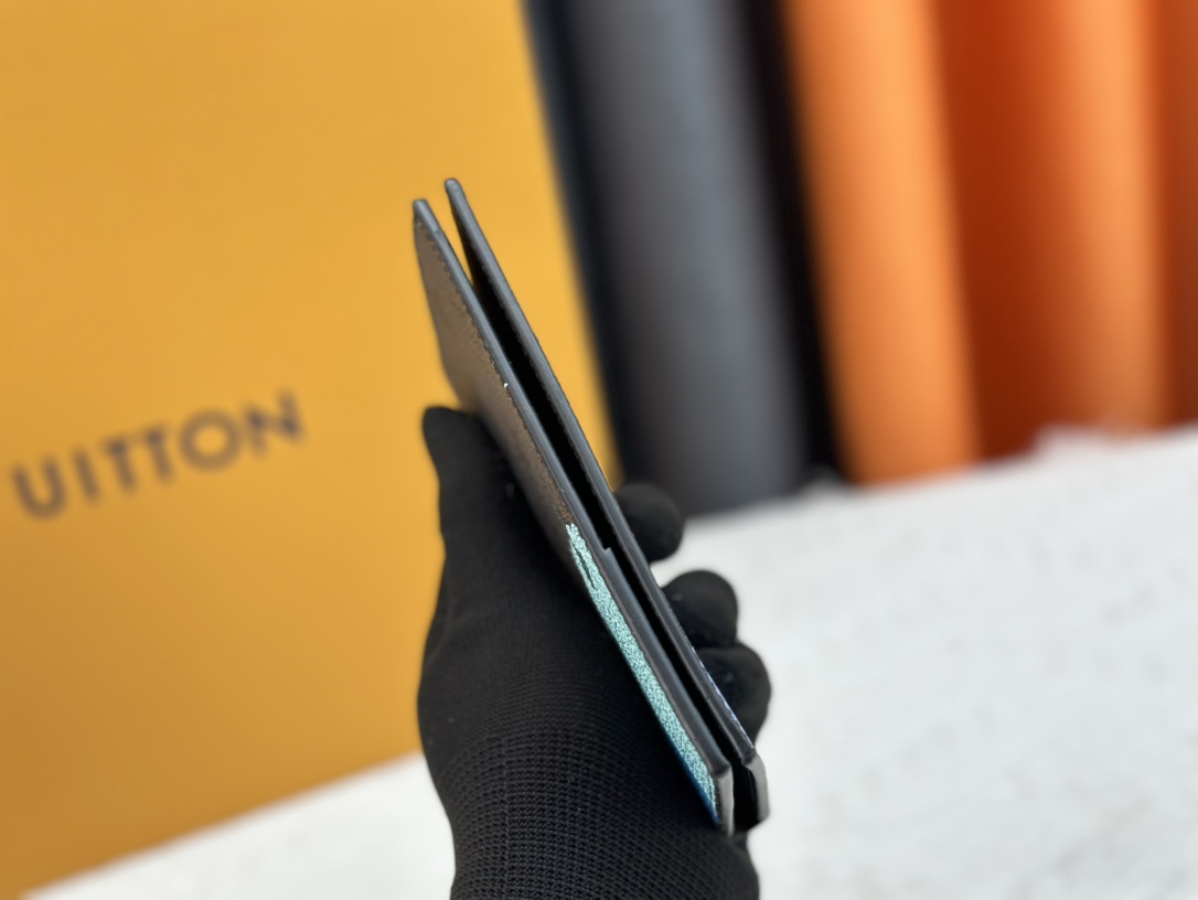 ルイ・ヴィトン パスポートカバー クーヴェルテュール･パスポール