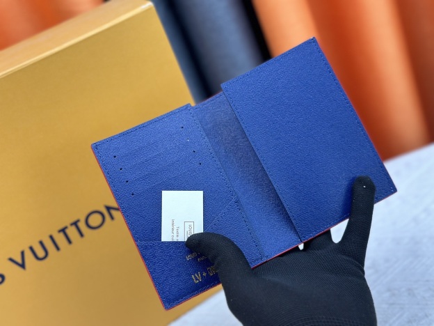 ルイ・ヴィトン パスポートカバー クーヴェルテュール･パスポール