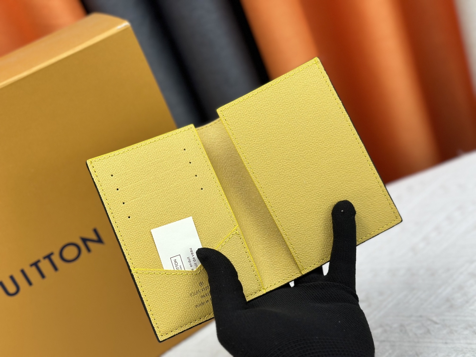 ルイ・ヴィトン パスポートカバー クーヴェルテュール･パスポール