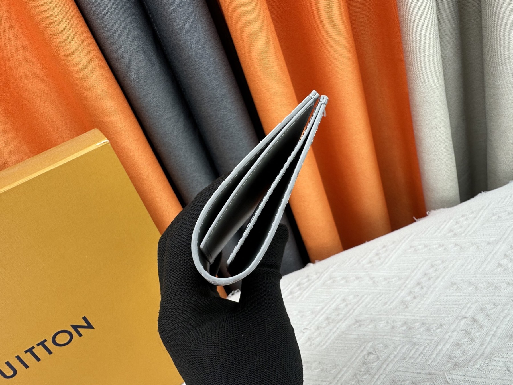 ルイ・ヴィトン パスポートカバー クーヴェルテュール･パスポール