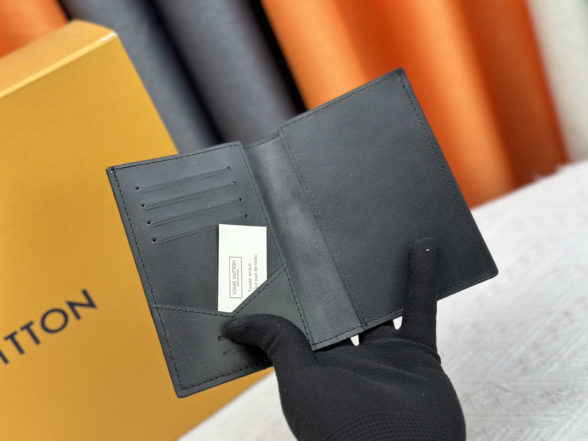 ルイ・ヴィトン パスポートカバー クーヴェルテュール･パスポール