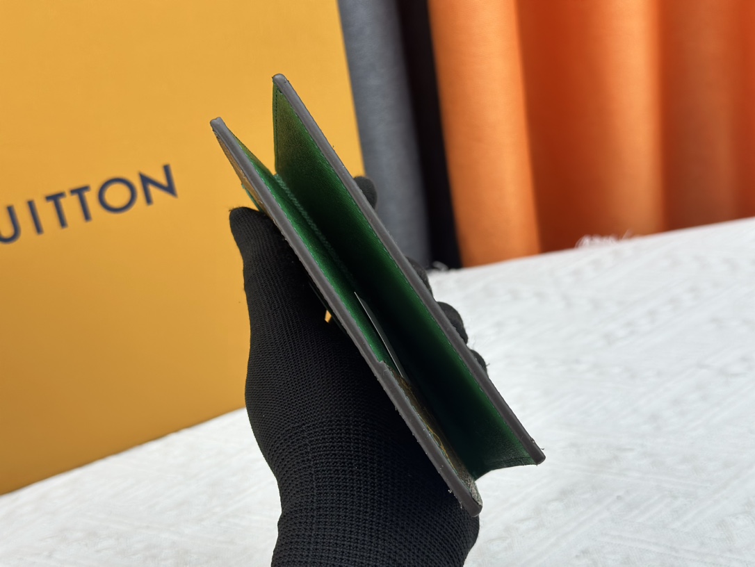 ルイ・ヴィトン パスポートカバー クーヴェルテュール･パスポール