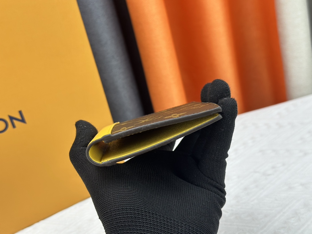 ルイ・ヴィトン パスポートカバー クーヴェルテュール･パスポール