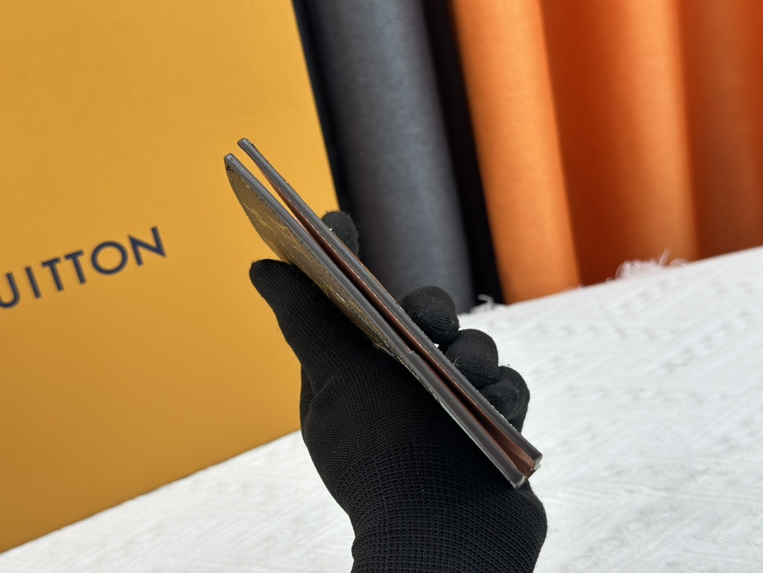 ルイ・ヴィトン パスポートカバー クーヴェルテュール･パスポール