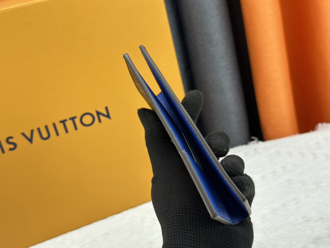 ルイ・ヴィトン パスポートカバー クーヴェルテュール･パスポール