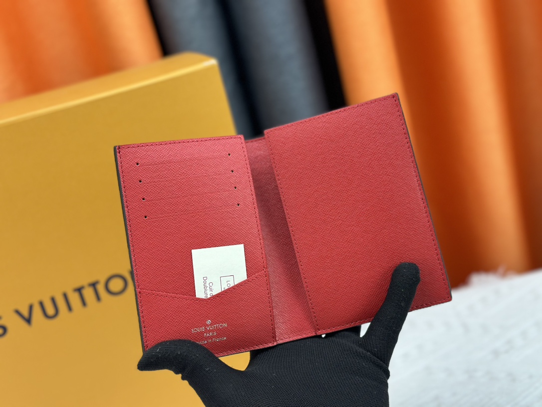 ルイ・ヴィトン パスポートカバー クーヴェルテュール･パスポール