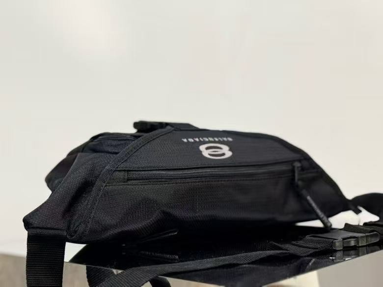 バレンシアガ「Balenciaga」CELINE TRIOMPHE ナイロン ウエストバッグ