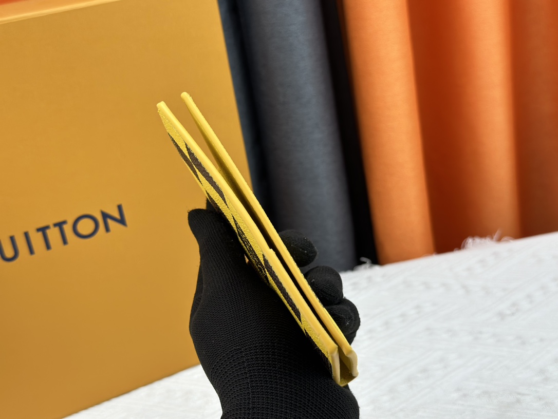 ルイ・ヴィトン パスポートカバー クーヴェルテュール･パスポール