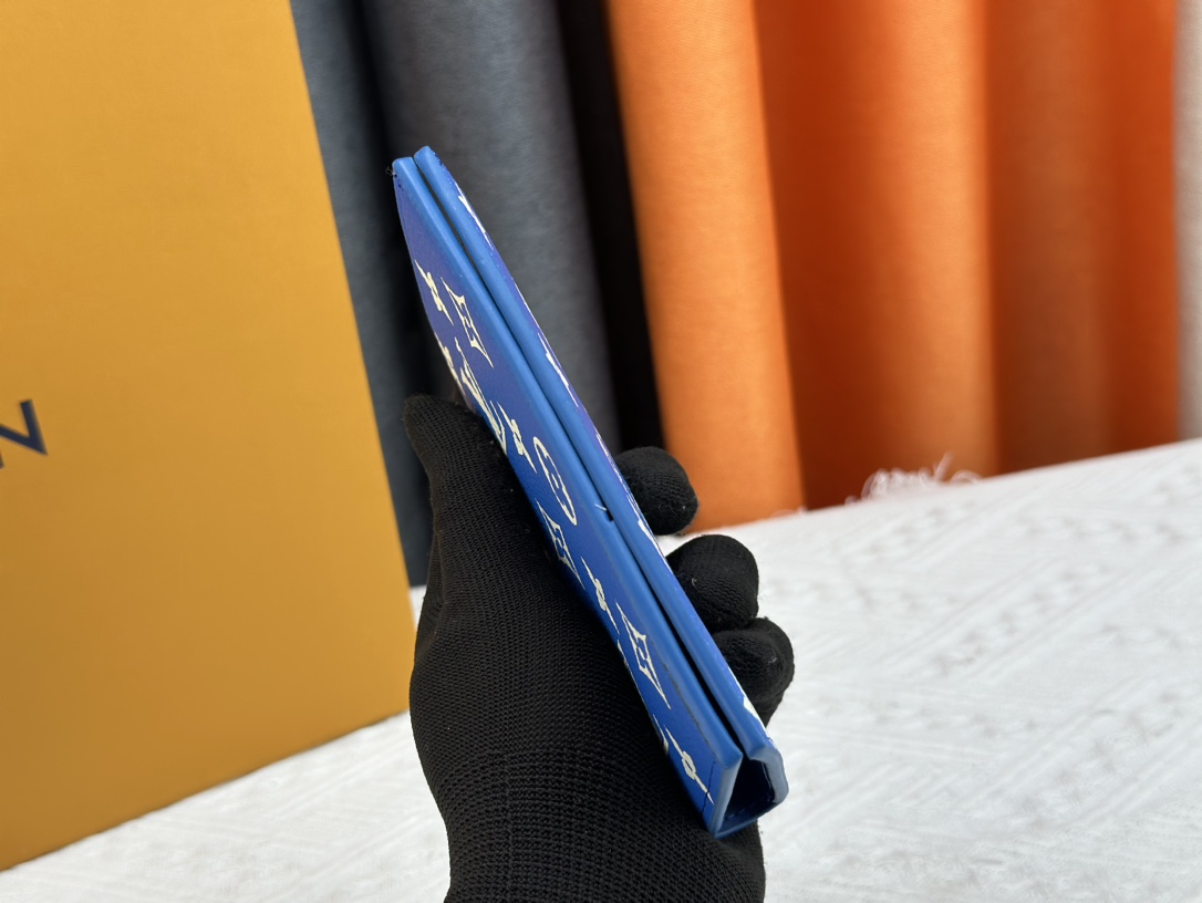 ルイ・ヴィトン パスポートカバー クーヴェルテュール･パスポール