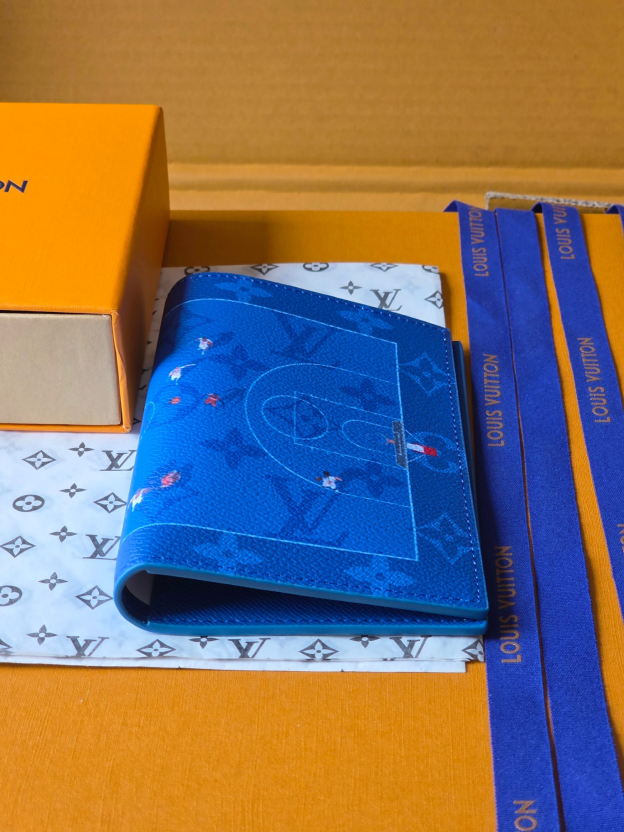ルイ・ヴィトン パスポートカバー クーヴェルテュール･パスポール