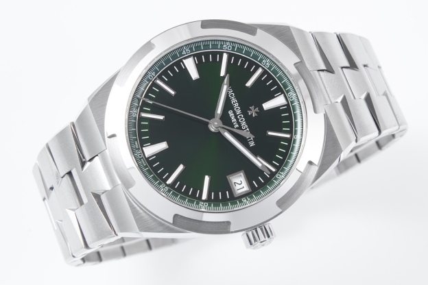ヴァシュロン・コンスタンタン オーヴァシーズ 41mm