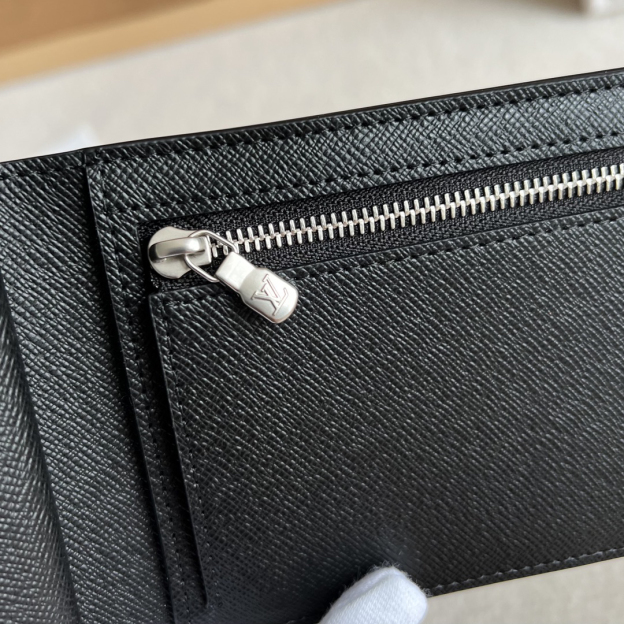 ルイ・ヴィトン ポルトフォイユ･アメリゴ NM