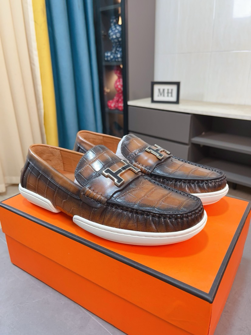 エルメス［Hermès］【カップルに大人気】 おしゃれなペアスニーカー