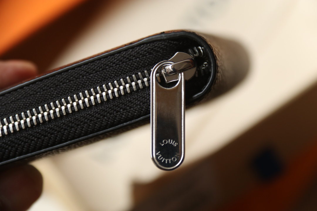 ルイ・ヴィトン ジッピー･コイン パース