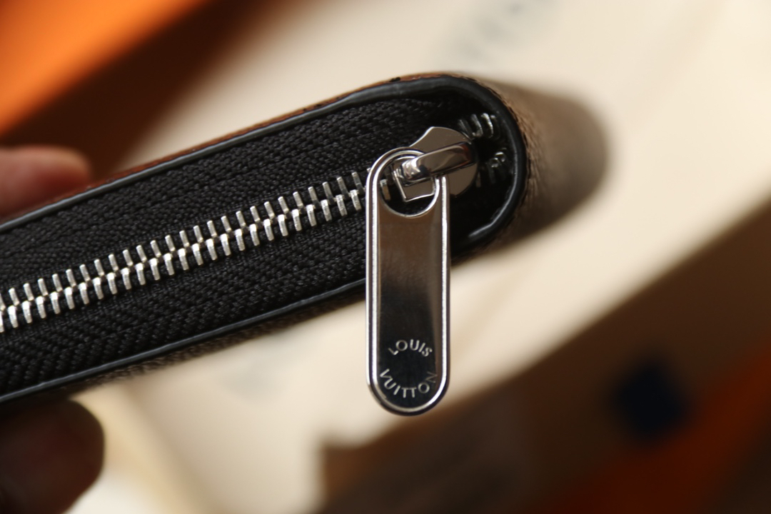 ルイ・ヴィトン ジッピー･コイン パース