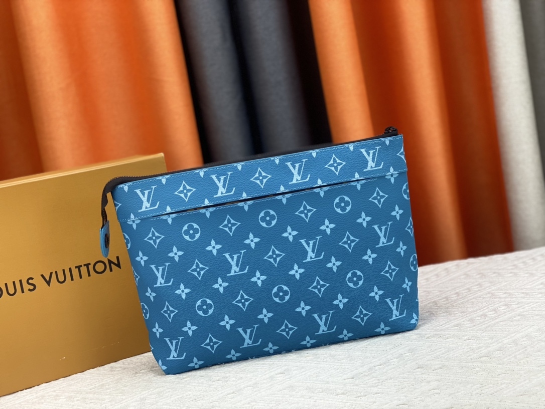 ルイ・ヴィトン「Louis Vuitton」ポシェット･ヴォワヤージュ スープル