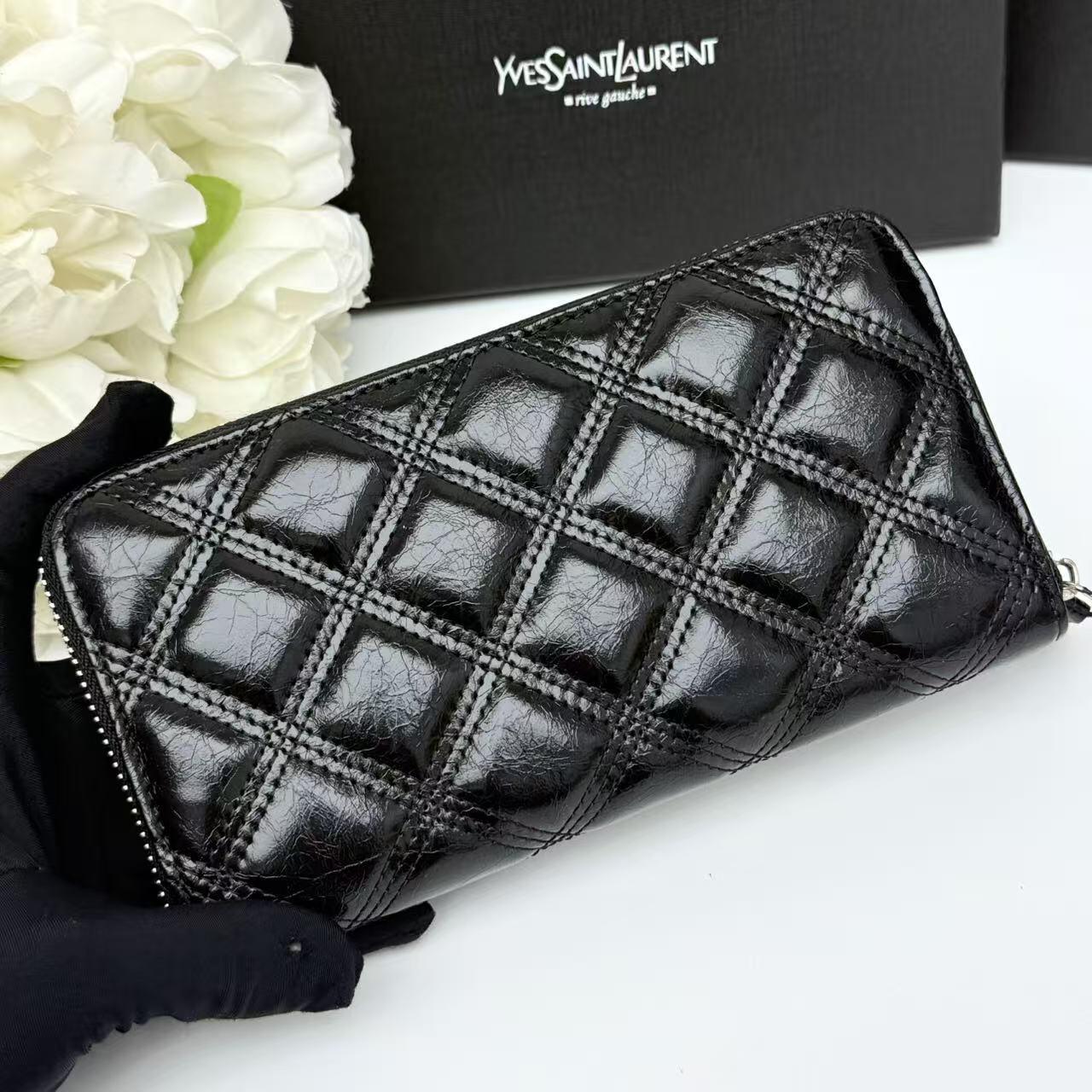 サンローラン「Saint Laurent」ジッパーウォレット