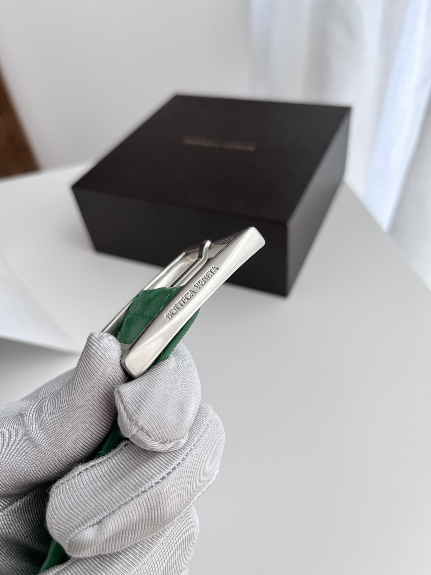 ボッテガ・ヴェネタ「Bottega Veneta」イントレチャート リバーシブル ベルト