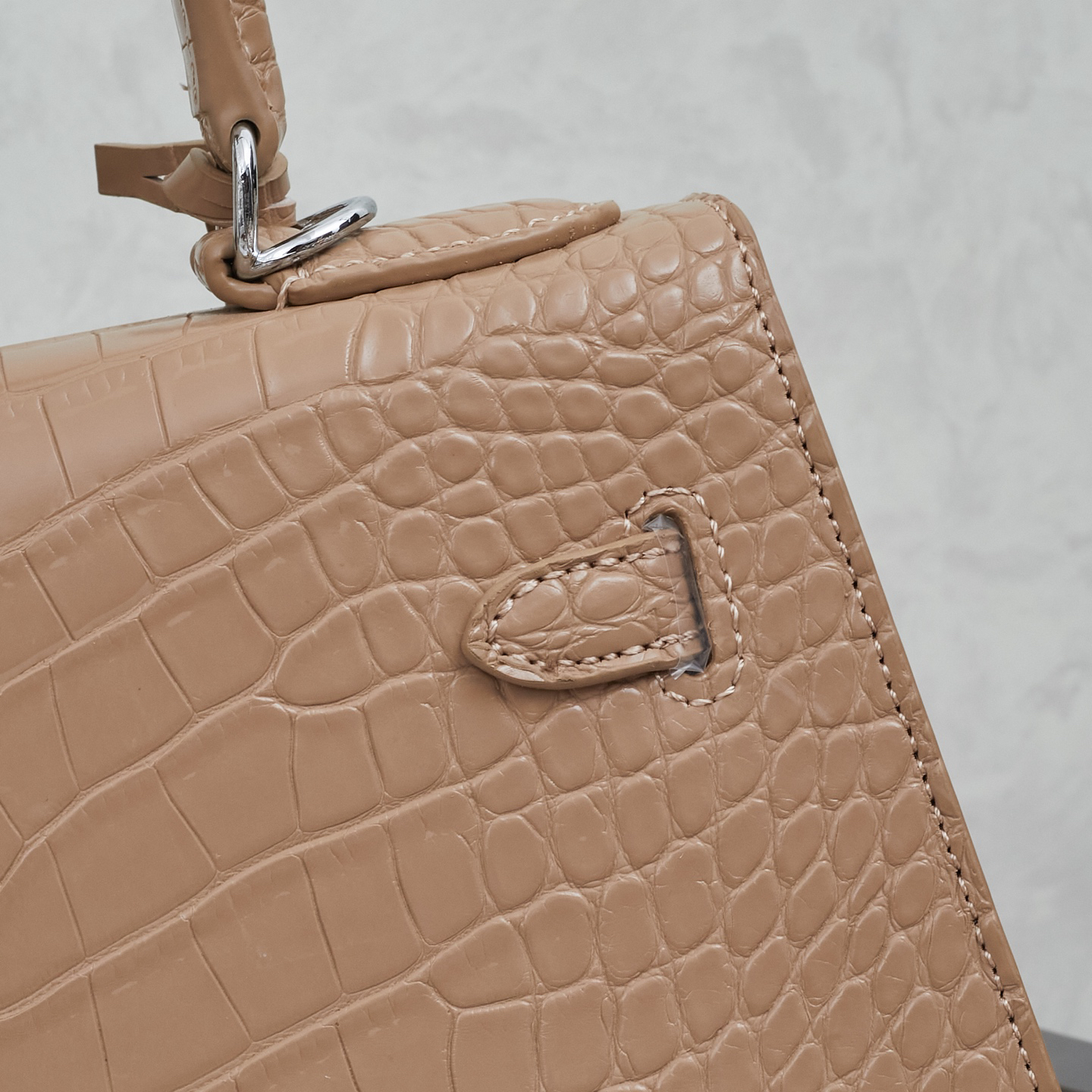 エルメス ケリー 19/25/28 ストーンパターンレザー バッグ「Kelly II Sellier」