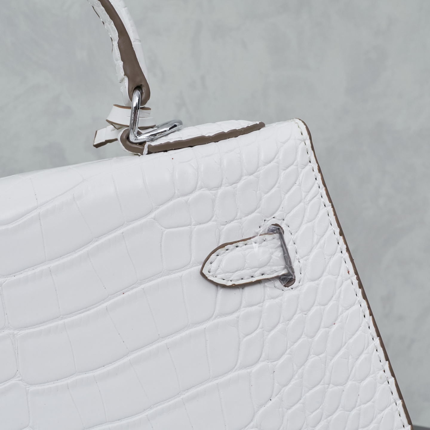 エルメス ケリー 19/25/28 ストーンパターンレザー バッグ「Kelly II Sellier」