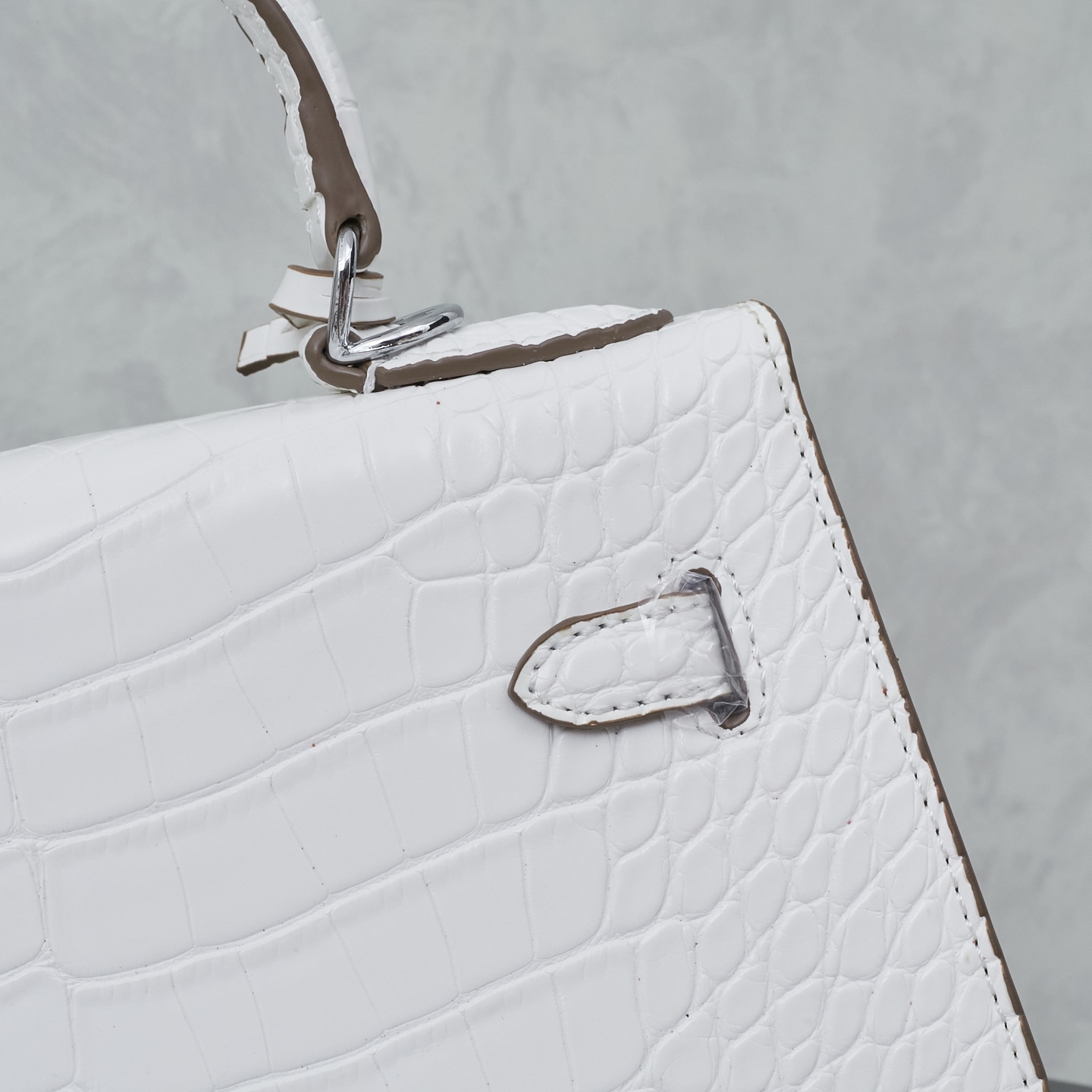 エルメス ケリー 19/25/28 ストーンパターンレザー バッグ「Kelly II Sellier」