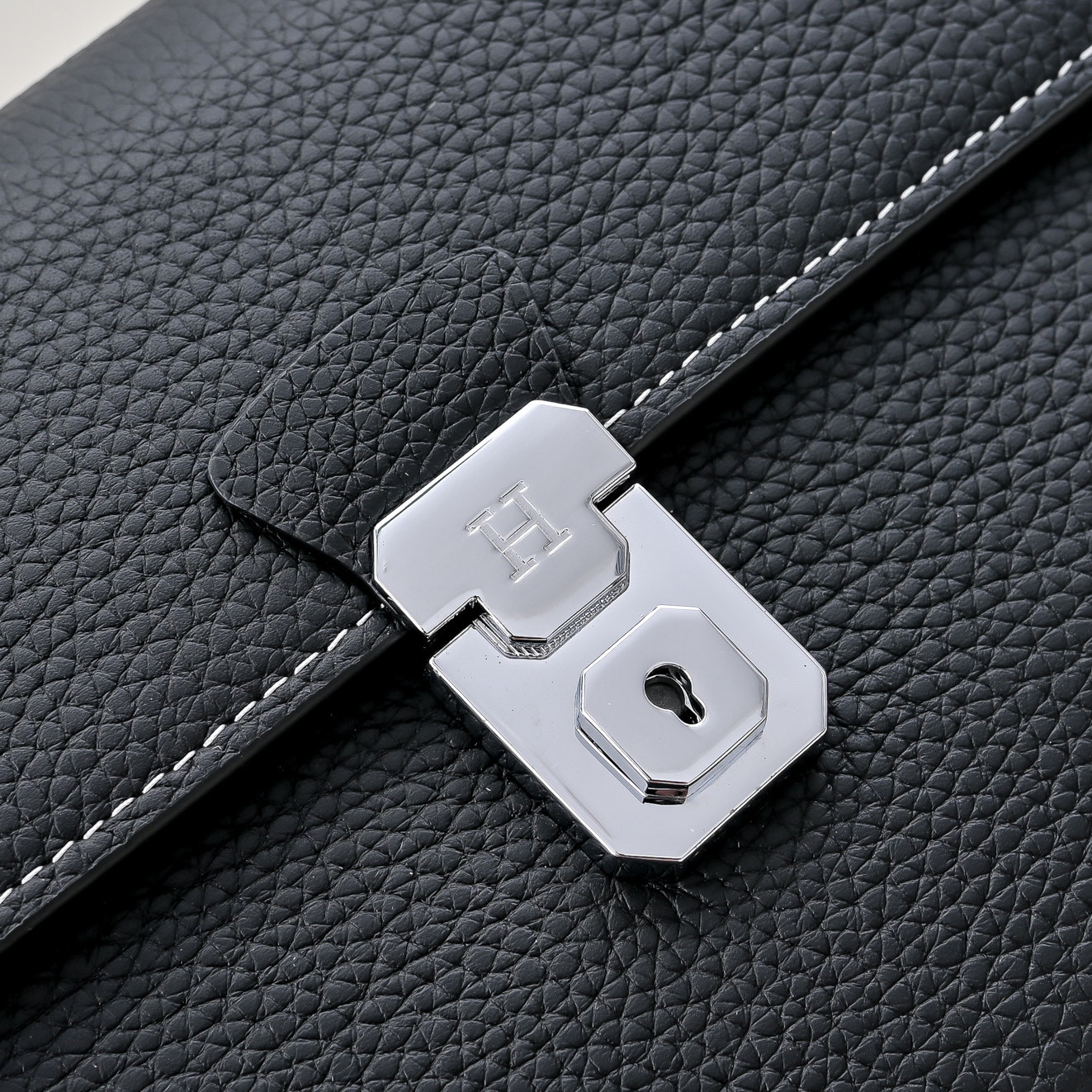 エルメス ジップ レザー クラッチバッグ