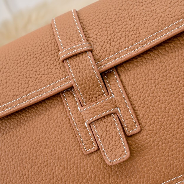 エルメス New H Passant フラップ付きクラッチバッグ