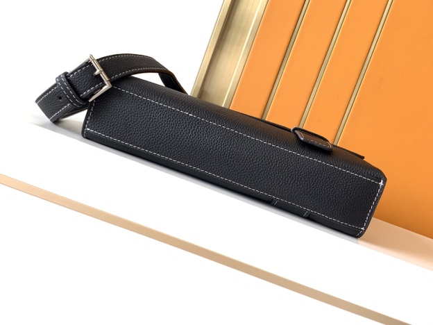 エルメス スティーブ ライト ジュニア メッセンジャーバッグ