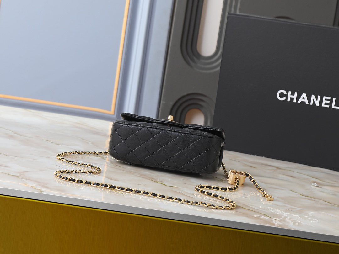 シャネル ミニ フラップ バッグ「Mini Flap Bag」