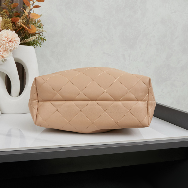 シャネル ホーボー バッグ「Hobo Bag」