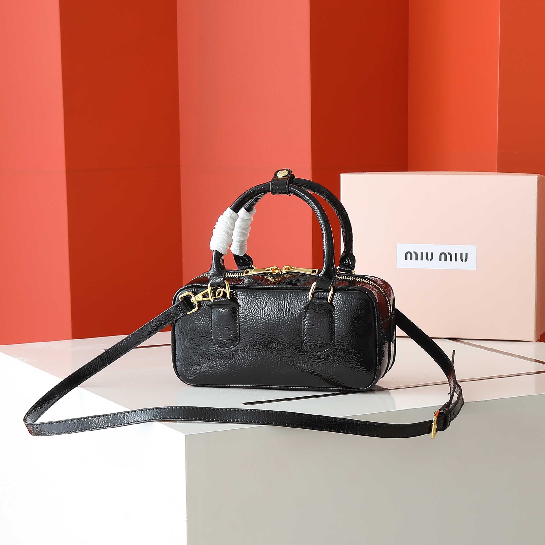 ミュウミュウ アルカディ レザー レギュラーバッグ「Arcadie Bag」