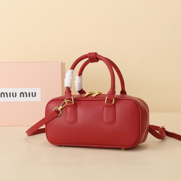 ミュウミュウ アルカディ レザー ラージバッグ「Arcadie Bag」