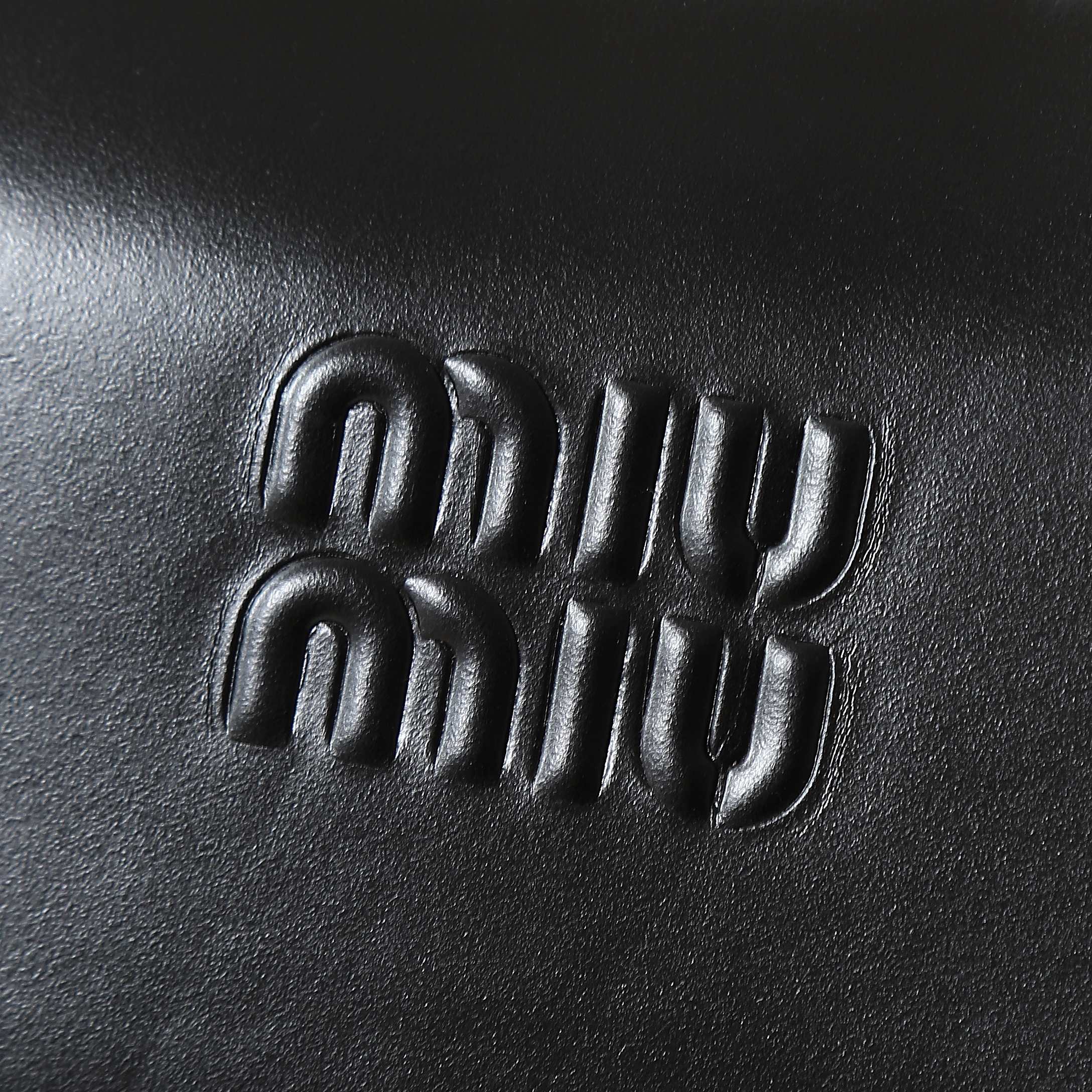 ミュウミュウ ボー レザー スモールバッグ「Beau Bag」