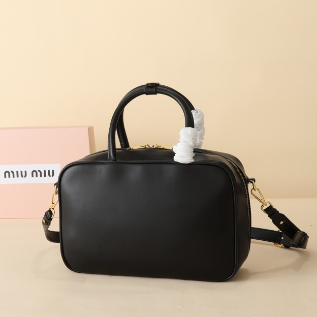 ミュウミュウ ボー レザー ラージバッグ「Beau Bag」