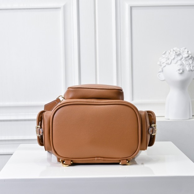 ミュウミュウ アルカディ レザー ミディアムバックパック「Arcadie Bag」