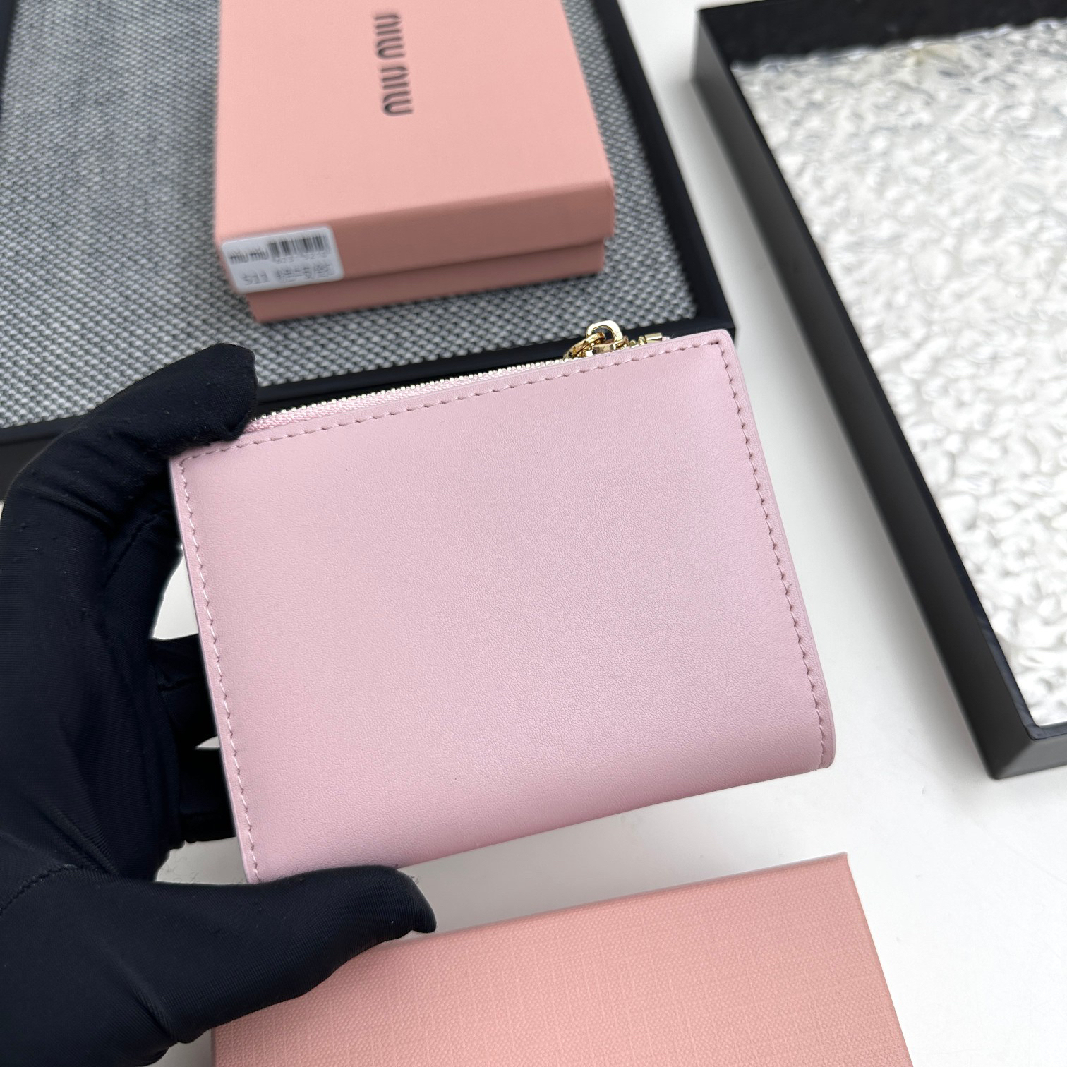 ミュウミュウ アルカディ レザー 財布「Arcadie Wallet」