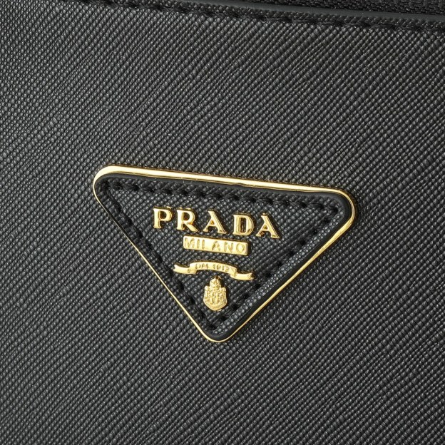 プラダ ガレリア ミディアム ソフトグレインレザー バッグ 「Galleria Bag」