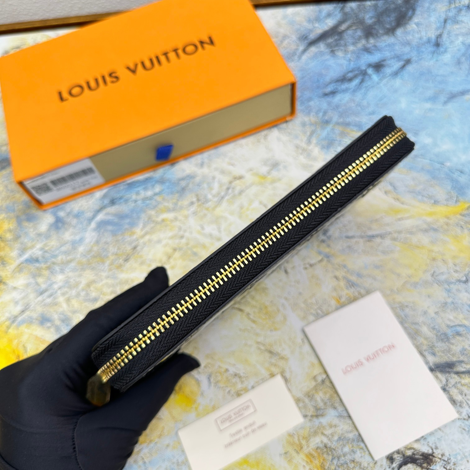 ルイ・ヴィトン ジッピー･ウォレット「エナメル」