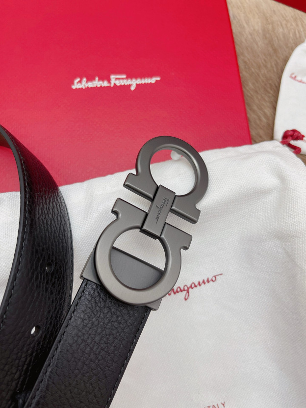 フェラガモ「Ferragamo」リバーシブルベルト