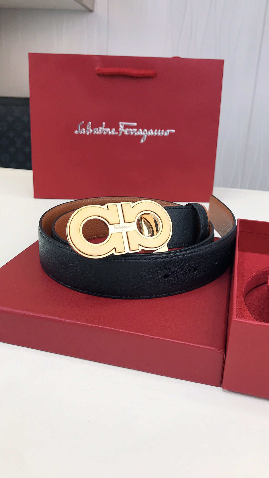 フェラガモ「Ferragamo」リバーシブルベルト