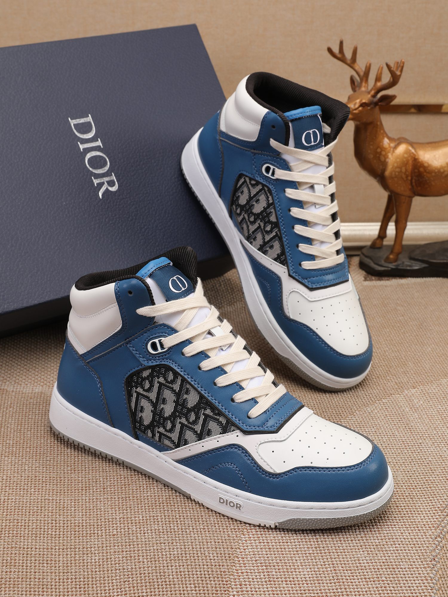 ディオール「Dior」Essentials B23 League ハイトップスニーカー