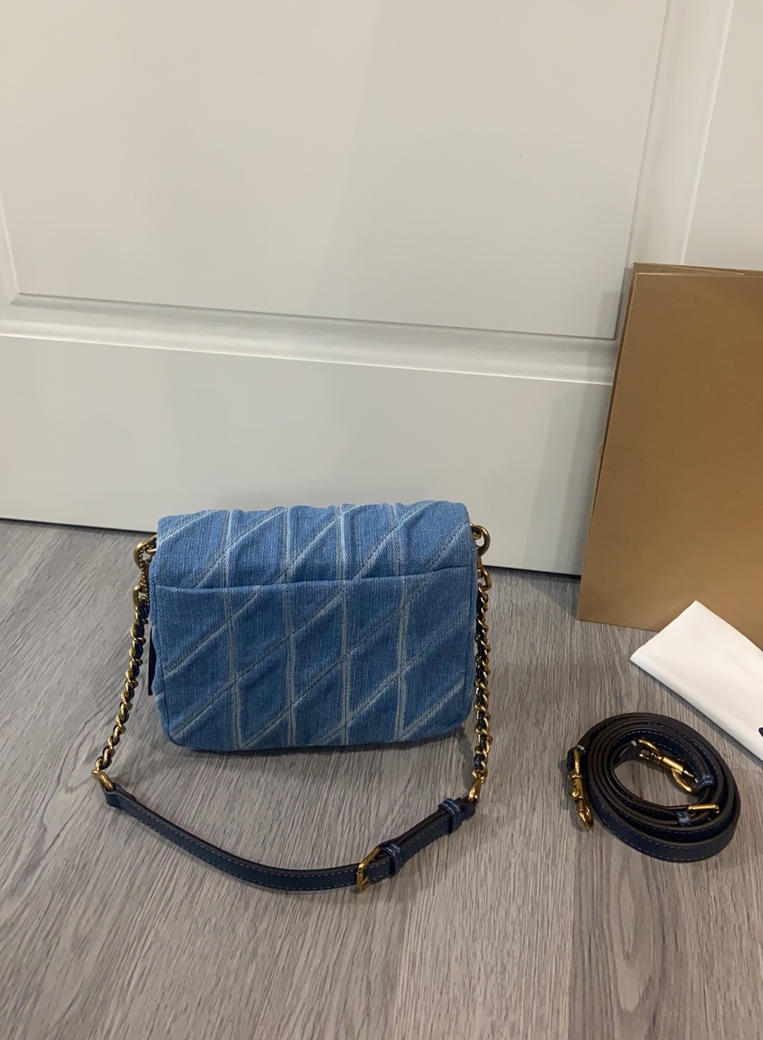 コーチ「Coach」スクエアタビー ショルダーバッグ