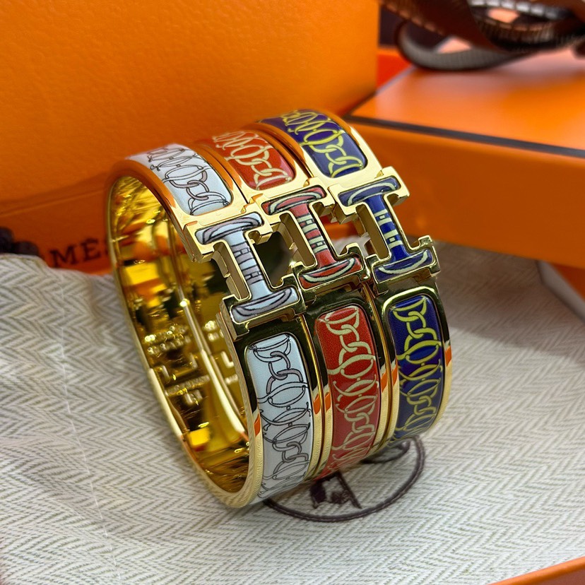 エルメス ブランドの象徴的なブレスレット