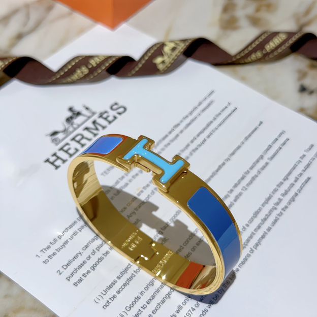 エルメス ブランドの象徴的なブレスレット