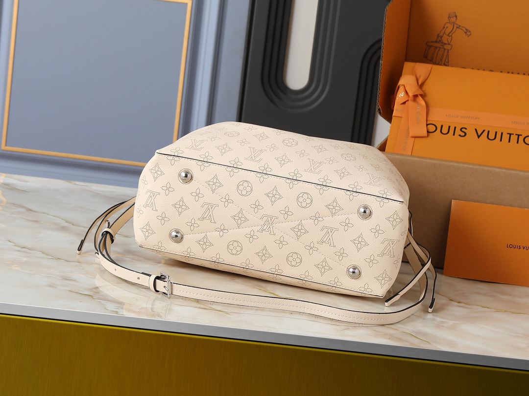 ルイ・ヴィトン ベラ･トート マヒナ 水筒包「Bella Tote」