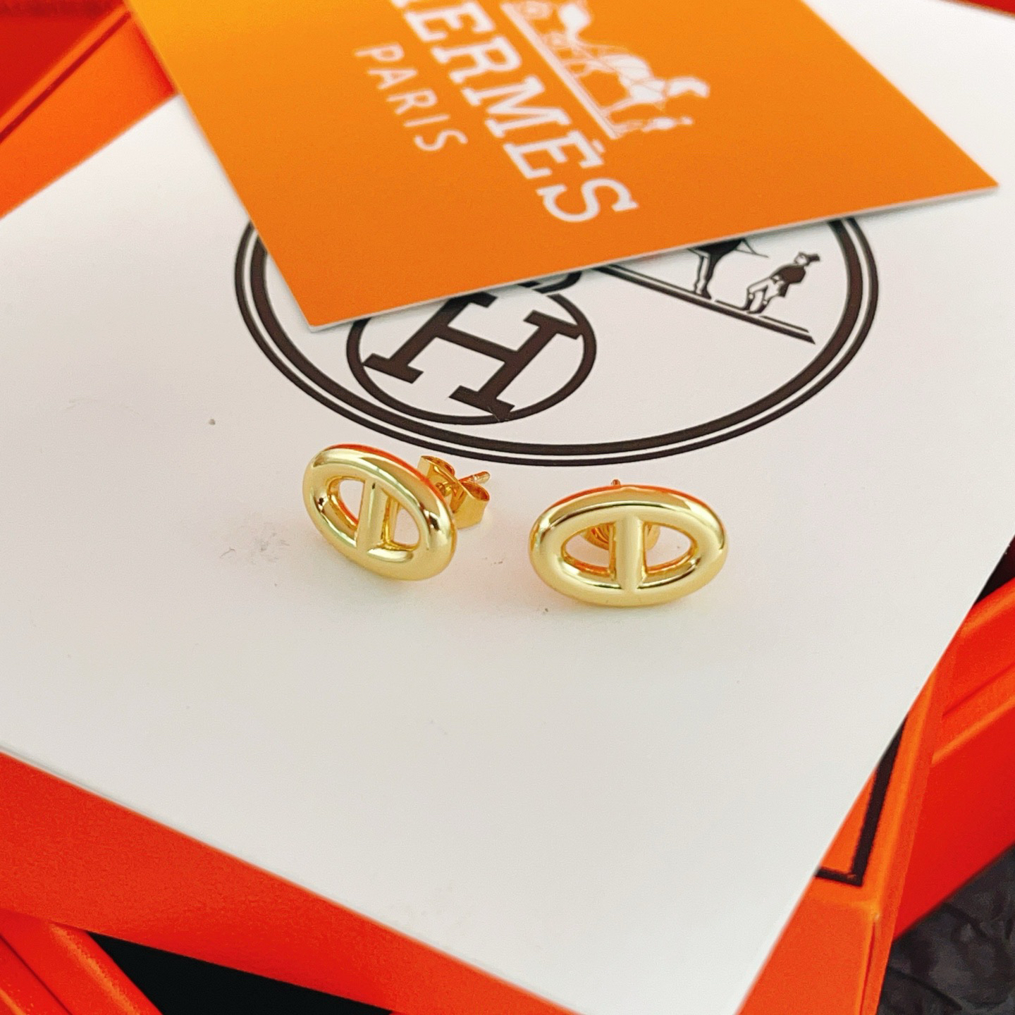 エルメス イヤリング、卓越した職人技の輝き